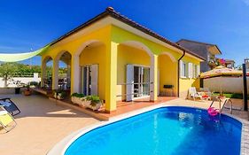 Villa Sweet Home